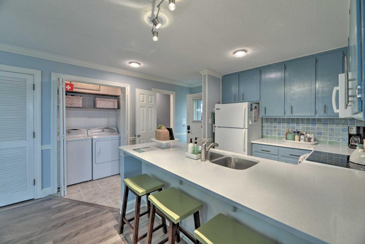 Bright Emerald Isle Condo With Private Beach Access! Eksteriør bilde